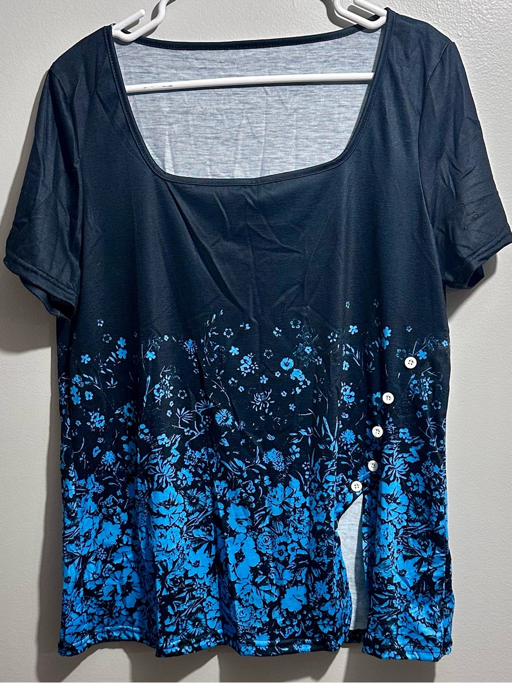 Black & Bright Blue Floral Square Neck Blouse Side Button Detail Size XL (1422)